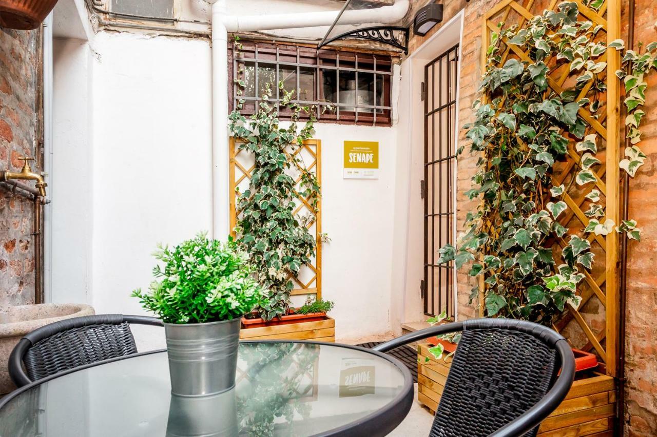 Salvia E Senape Ferrara Apartment ภายนอก รูปภาพ